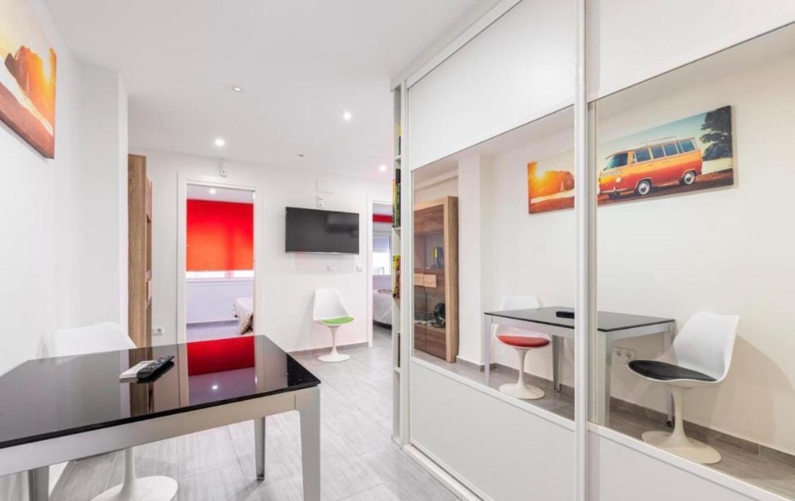 Vialia Apartamentos Suites Málaga Buitenkant foto