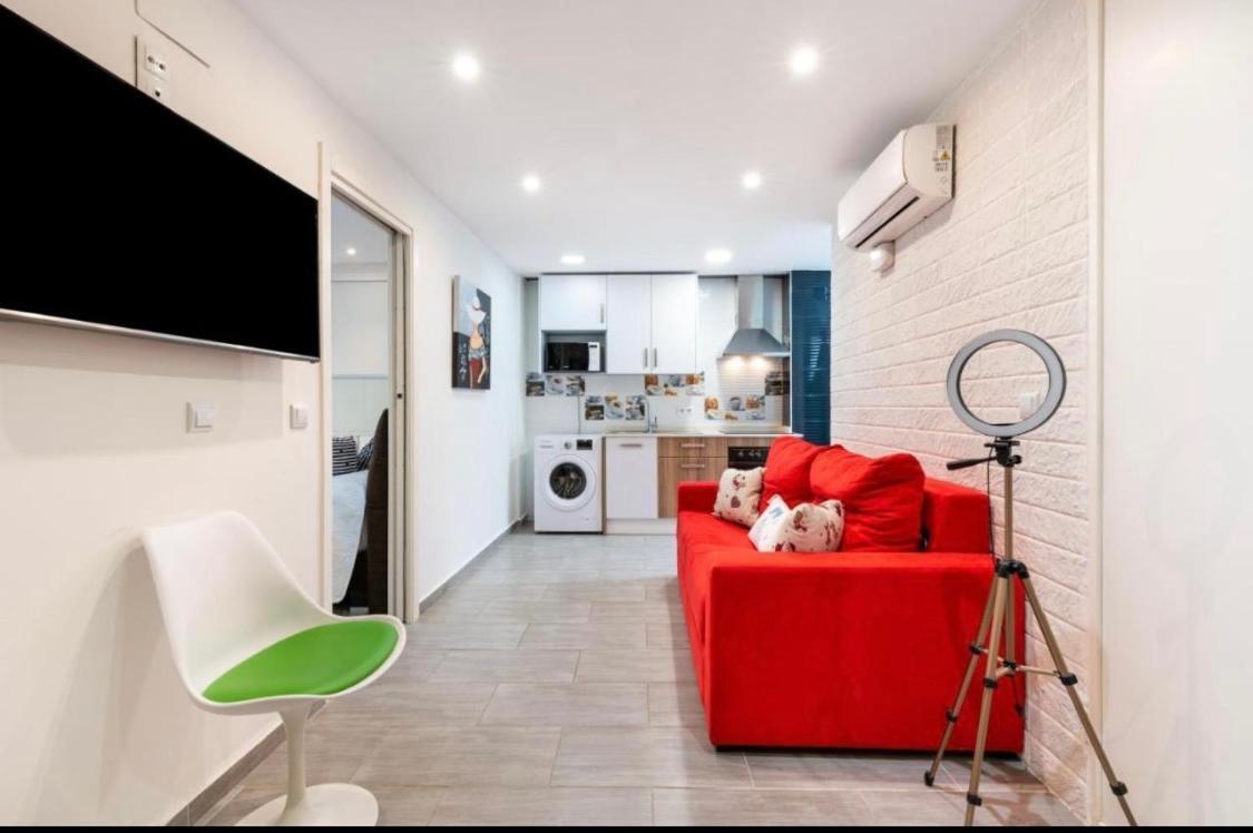 Vialia Apartamentos Suites Málaga Buitenkant foto